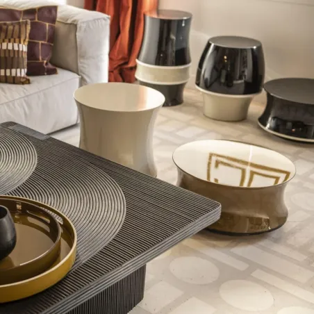 Bambou - Pouf noir sable en peuplier massif finition et laque