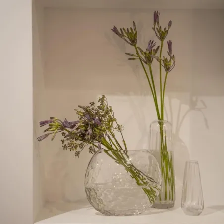 Reflet - Vase soliflore transparent H29 en verre soufflé à la bouche